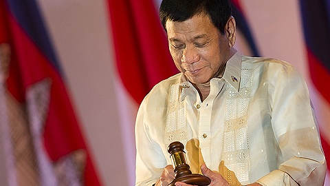 外媒：菲律宾总统杜特尔特难以捉摸 示好中